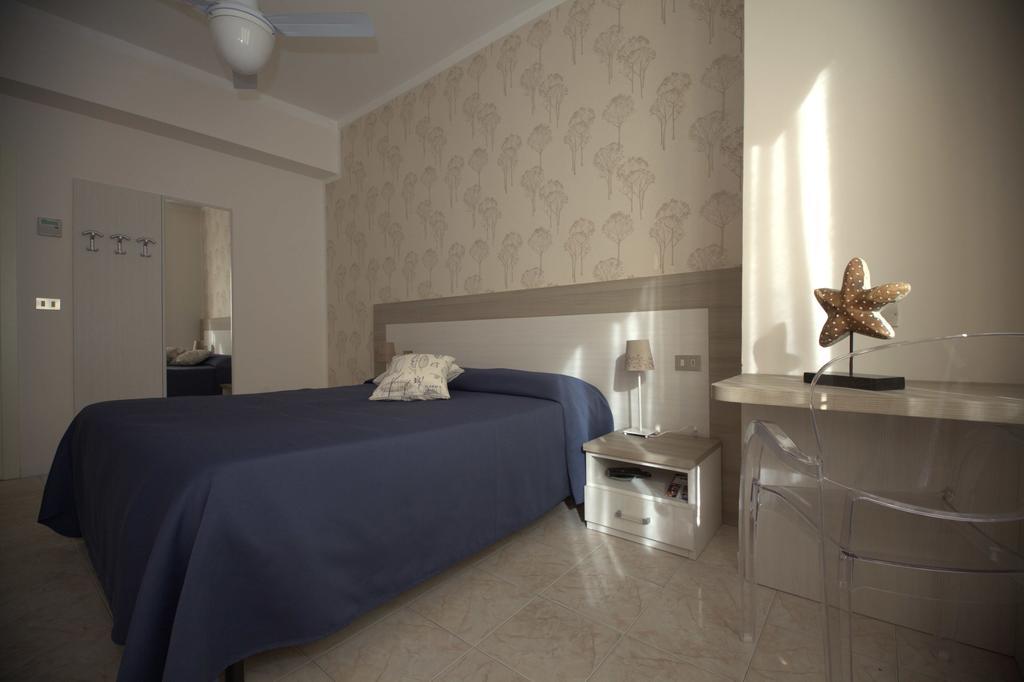Hotel Bel Sit Alassio Oda fotoğraf