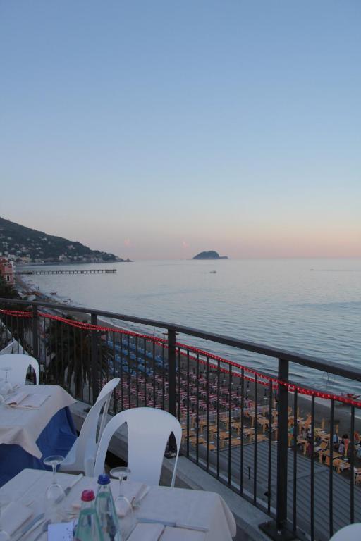 Hotel Bel Sit Alassio Dış mekan fotoğraf
